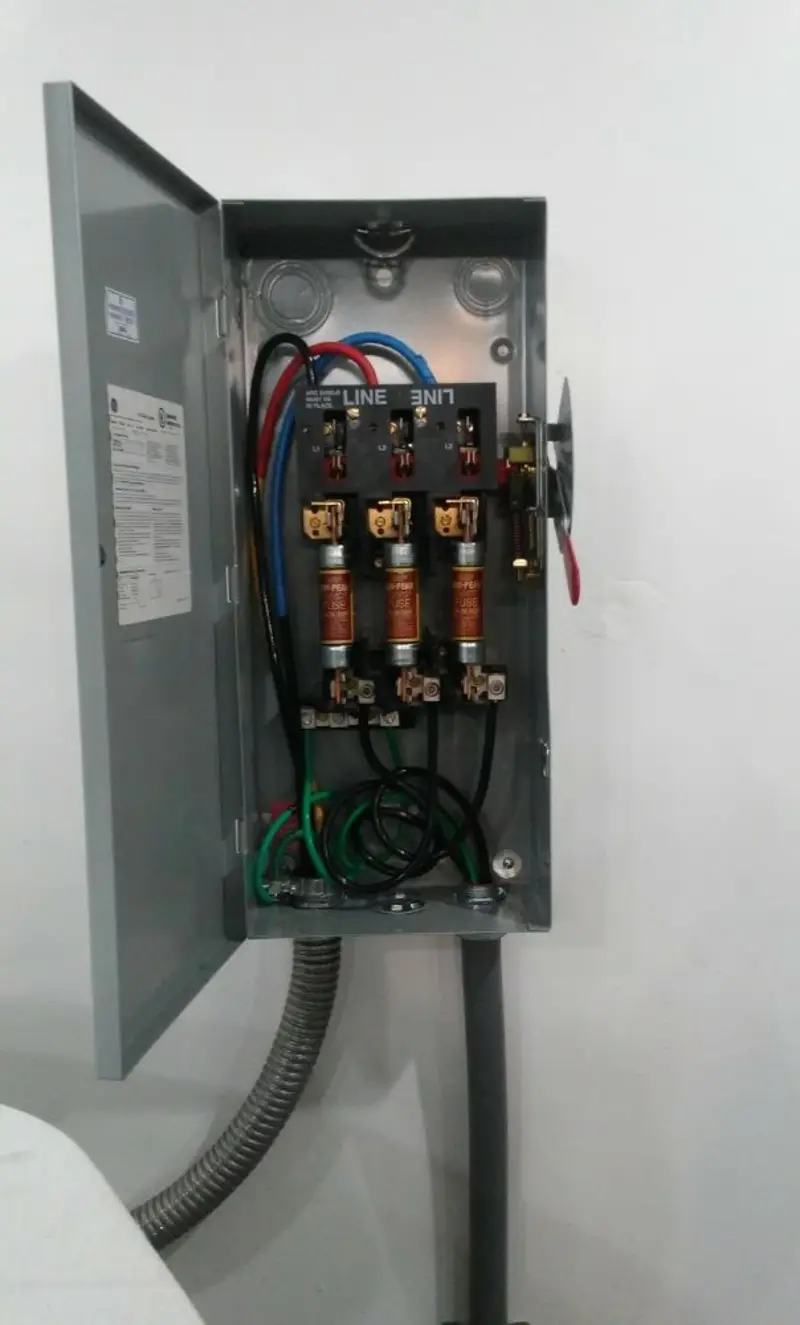 Three-phase disconnect switch installed for Electrical Wiring & Rewiring in Kingsport